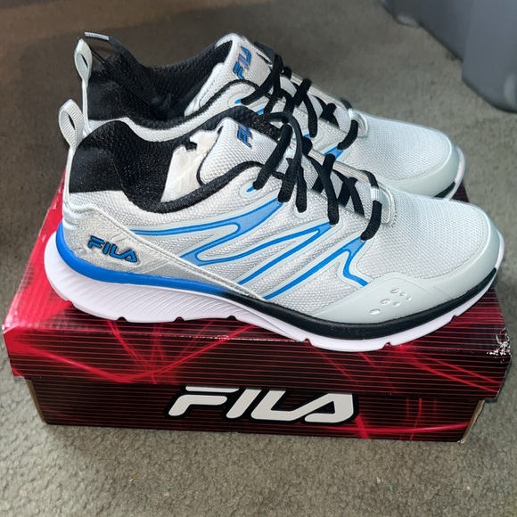 Fila Allona 3 size 4.5 - Picture 2 of 4
